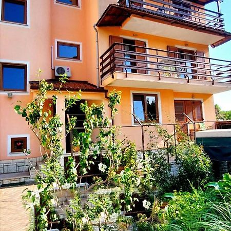 Apt Mirella Apartment Ρόβινι Εξωτερικό φωτογραφία